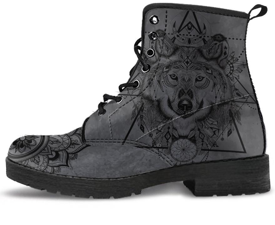Dark Gray Wolf