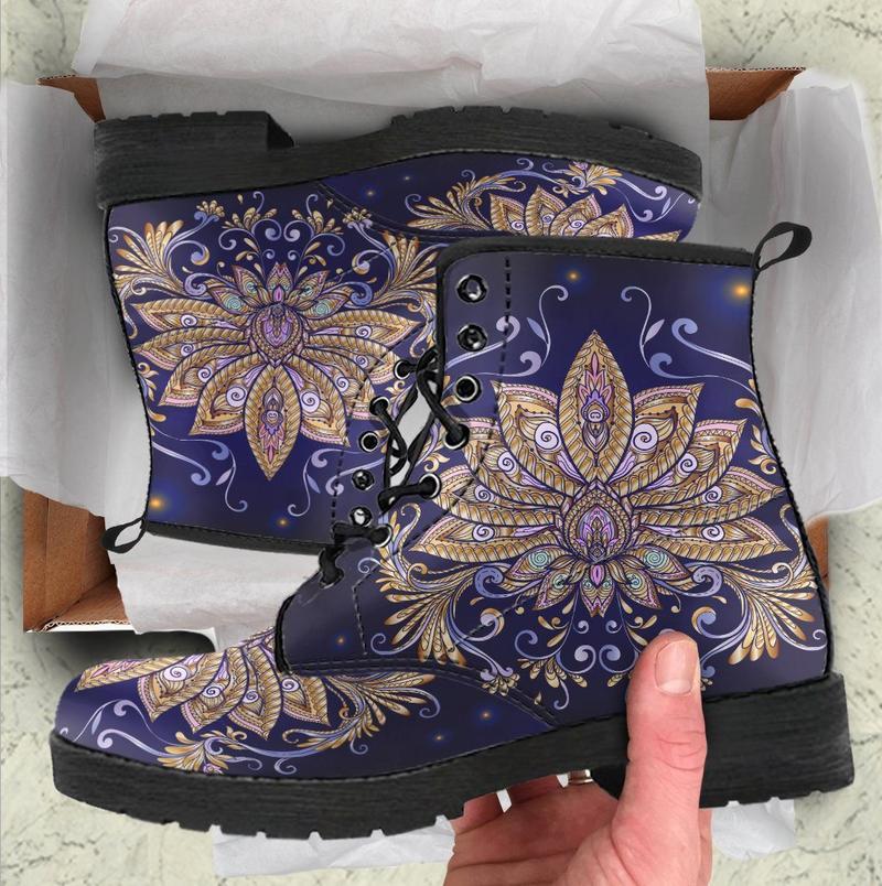 Leather Boots - Elegant Lotus