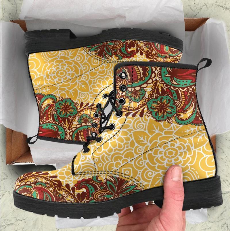 Leather Boots - Henna Art